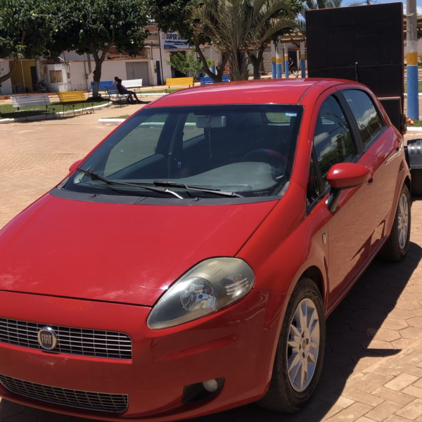 FIAT PUNTO 1.4 ANO 2012  E UM MiNI PAREDÃO AUTOMOTIVO 